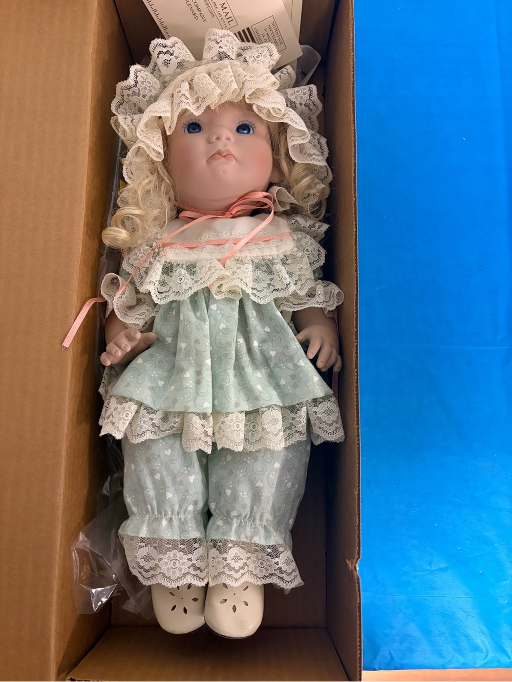 Lee Middleton Angel Locks Doll #3572/10000 Vintage Limited Edition w Box Bible